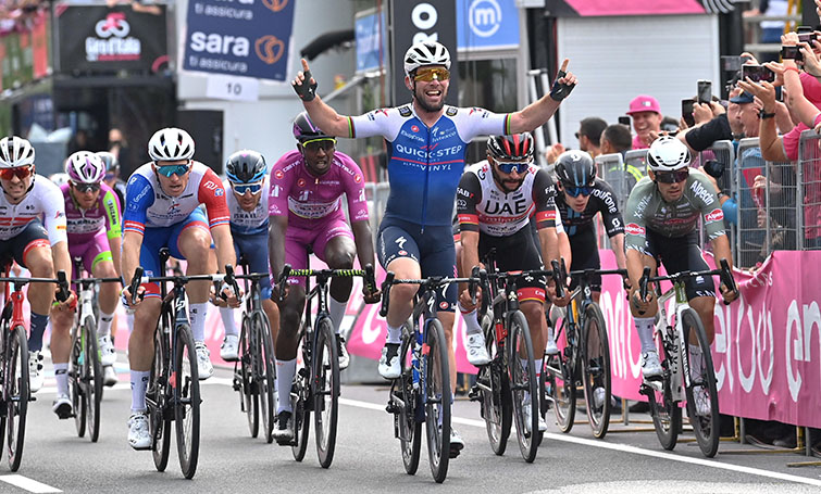 La terza tappa del Giro d’Italia va a Mark Cavendish