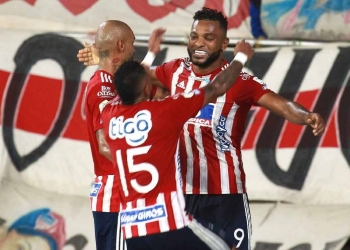 ¿Cómo ver por TV Junior-Fluminense de Sudamericana?