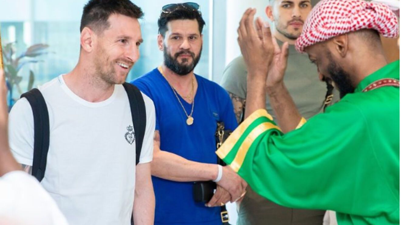 Lionel Messi soslaya pedidos y promueve turismo para Arabia Saudita