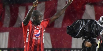 Adrián Ramos pide disculpas a la hinchada por la eliminación