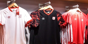 Lo que el hincha esperaba: liquidación de productos Umbro de América