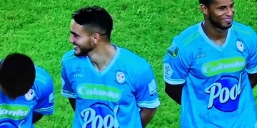 La risa de los jugadores de Jaguares mientras sonaban los himnos