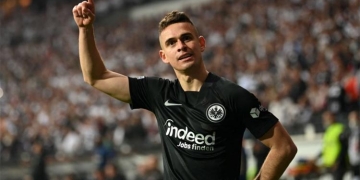 Santos Borré se aburrió en Alemania y ya hay 3 equipos detrás