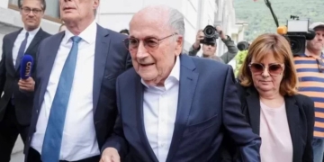 Por problemas de salud, se pospone declaración de Blatter en juicio