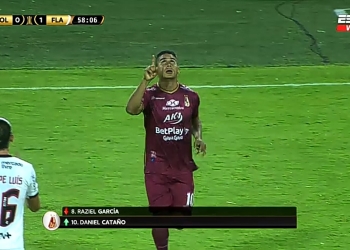 ¡Daniel Cataño entró y así lo recibió la hinchada de Tolima!
