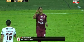 ¡Daniel Cataño entró y así lo recibió la hinchada de Tolima!