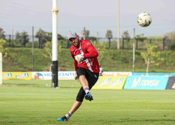 Viera: "Me van a tener que aguantar, porque no me voy a ir"