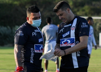 La leyenda de Junior que acusó de 'Vende humo' a Cruz Real