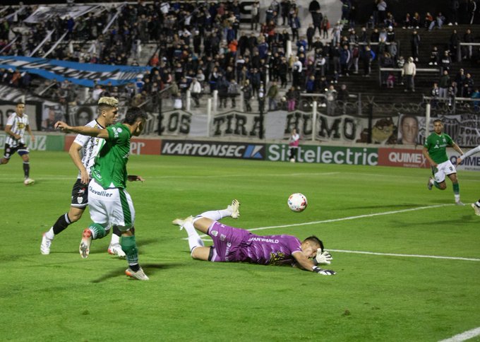 Atlanta - Ferro Carril Oeste, Primera Nacional: el partido de la