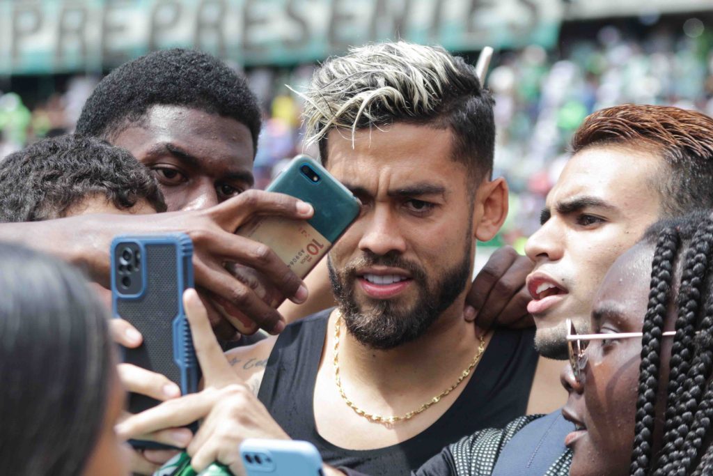 Locura desbordada entre los hinchas de Atlético Nacional