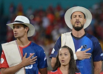 Lo que dijo David González de dirigir futbolistas con los que jugó