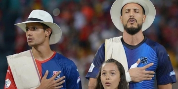 Lo que dijo David González de dirigir futbolistas con los que jugó