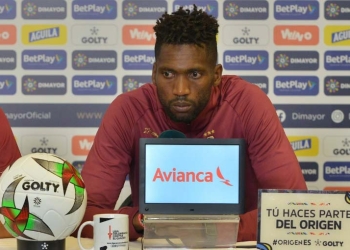 Alexander Domínguez lo advierte: «Me levanto ante la adversidad»