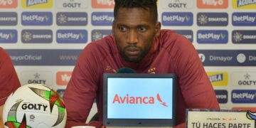 Alexander Domínguez lo advierte: «Me levanto ante la adversidad»