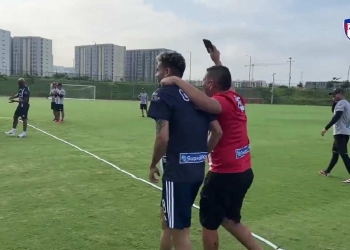 Más de Luis Díaz en el entreno de Junior: ¡Abrazó a todos!