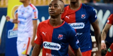 Atentos en el DIM con la posible venta de Edwin Mosquera