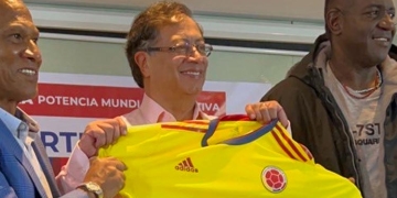 ¿De qué “revolcón en el fútbol colombiano” habló Gustavo Petro?