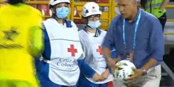 ¡Qué grande, Hernán Torres! Se lesionó el arquero del Tolima y entonces él…