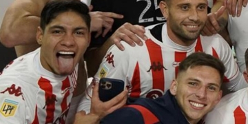 ¡Tremendo debut para Bryan Castrillón en el fútbol argentino!