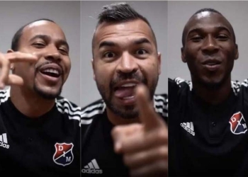 Jugadores del DIM cantando “Pronto llegará, el día de la vuelta…”