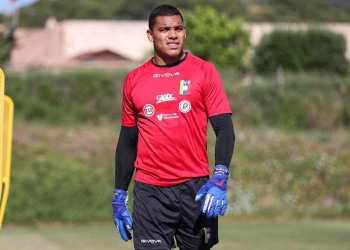 Joel Graterol volvió a la titular de Venezuela y sacó su arco en cero