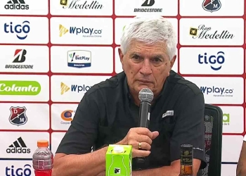 Julio Comesaña: Elogios para todo el mundo