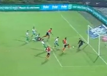 Video: uno más a la racha de fallos de Miguel Borja