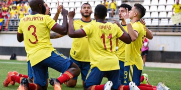 El delantero colombiano que podría llegar a River Plate