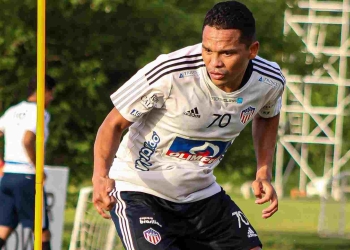 Carlos Bacca ya sabe lo que es marcarle a Santa Fe