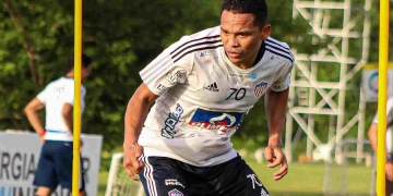 Carlos Bacca ya sabe lo que es marcarle a Santa Fe