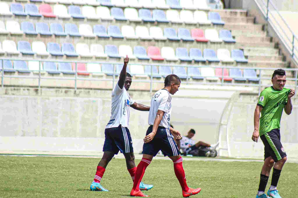 Junior: convocados y posible once para visitar a Patriotas