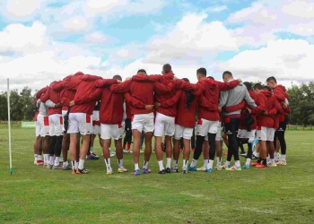 Formación titular de Independiente Santa Fe ante Águilas Doradas