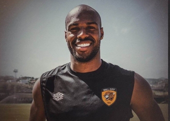 Oficial: Óscar Estupiñán, nuevo jugador del Hull City