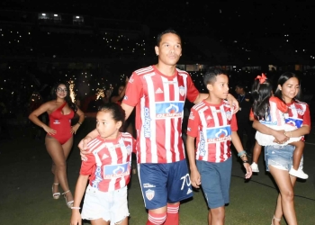 ¿Cómo influyó Carlos Bacca en la venta de abonos en Junior?