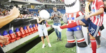 El golazo de Carlos Bacca en el entrenamiento de Junior