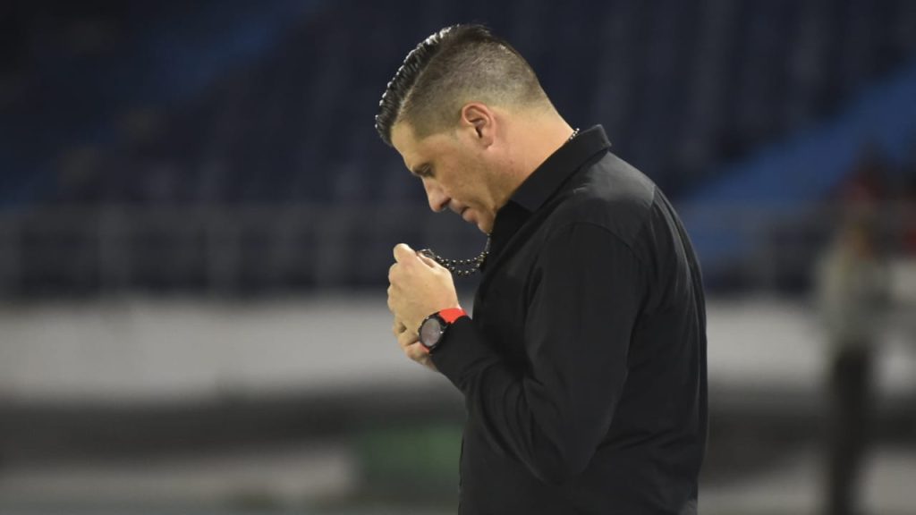 Juan Cruz Real: "Bacca tiene que adaptarse"
