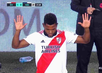 Miguel Borja: 17 minutos y aplauso de los hinchas de River