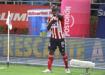Carmelo Valencia: "Ojalá pueda retirarme en Junior"