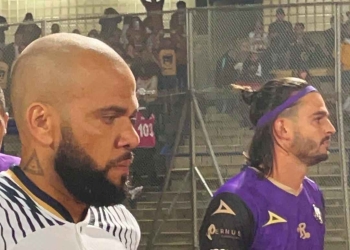El momento que protagonizó Nico Benedetti con Dani Alves en Mexico