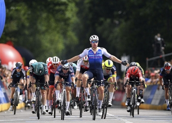 Fabio Jakobsen ganó la etapa 2 del Tour de Francia