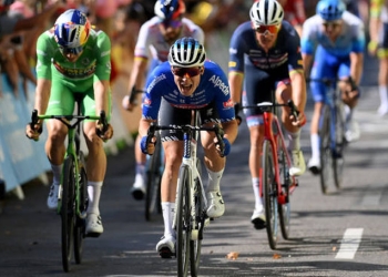 En el embalaje, Jasper Philipsen ganó la etapa 15 del Tour