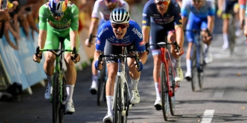 En el embalaje, Jasper Philipsen ganó la etapa 15 del Tour