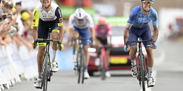 Simon Clarke se llevó la victoria en el Tour de Francia