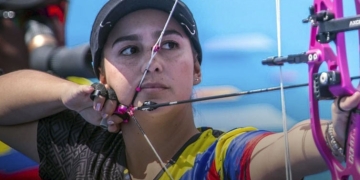 Sara López va por la medalla de oro en arco compuesto