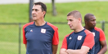 «Es una desventaja; este cuerpo técnico no contrató el plantel»: Guimarães