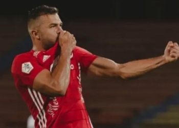 Cadavid: otro gol, otro beso al escudo del DIM y posteo en redes