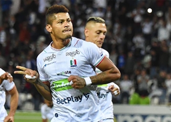 Ayron del Valle: otro de racha impecable y goleador de la Liga