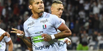 Ayron del Valle: otro de racha impecable y goleador de la Liga