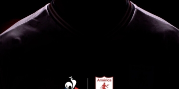 La tremenda camiseta visitante de América de Cali con Le Coq Sportif