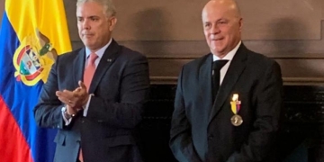 El reconocimiento de la presidencia a Carlos Antonio Vélez